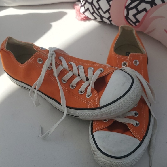 orange converse womens size 9